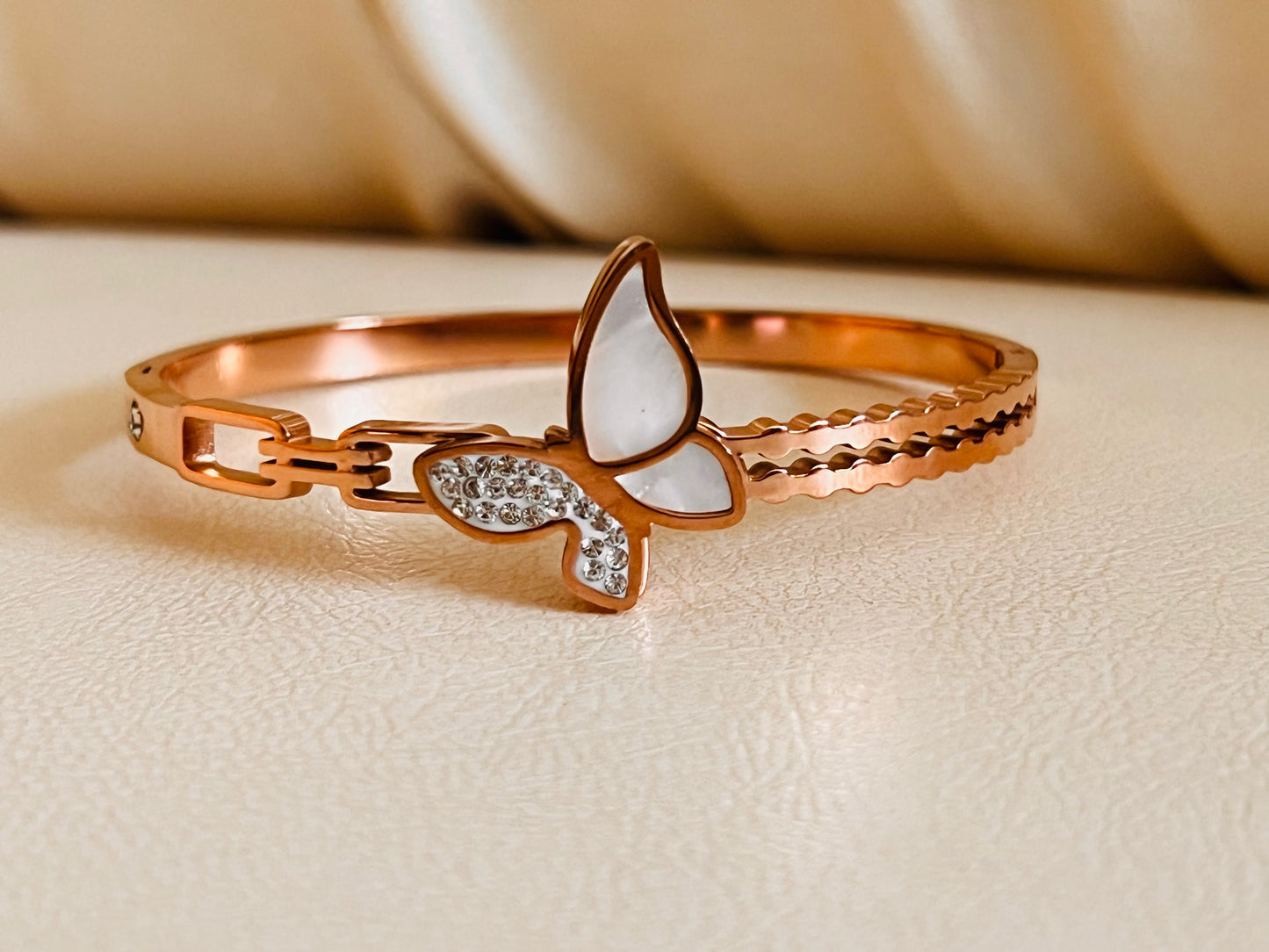 Ivory Butterfly Kada