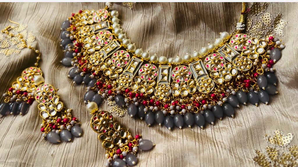 Latest Designer Choker Necklace Set for her Jewellery Set