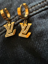Elegant Dangler stud Earings