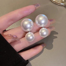 Double Pearl stud Earings