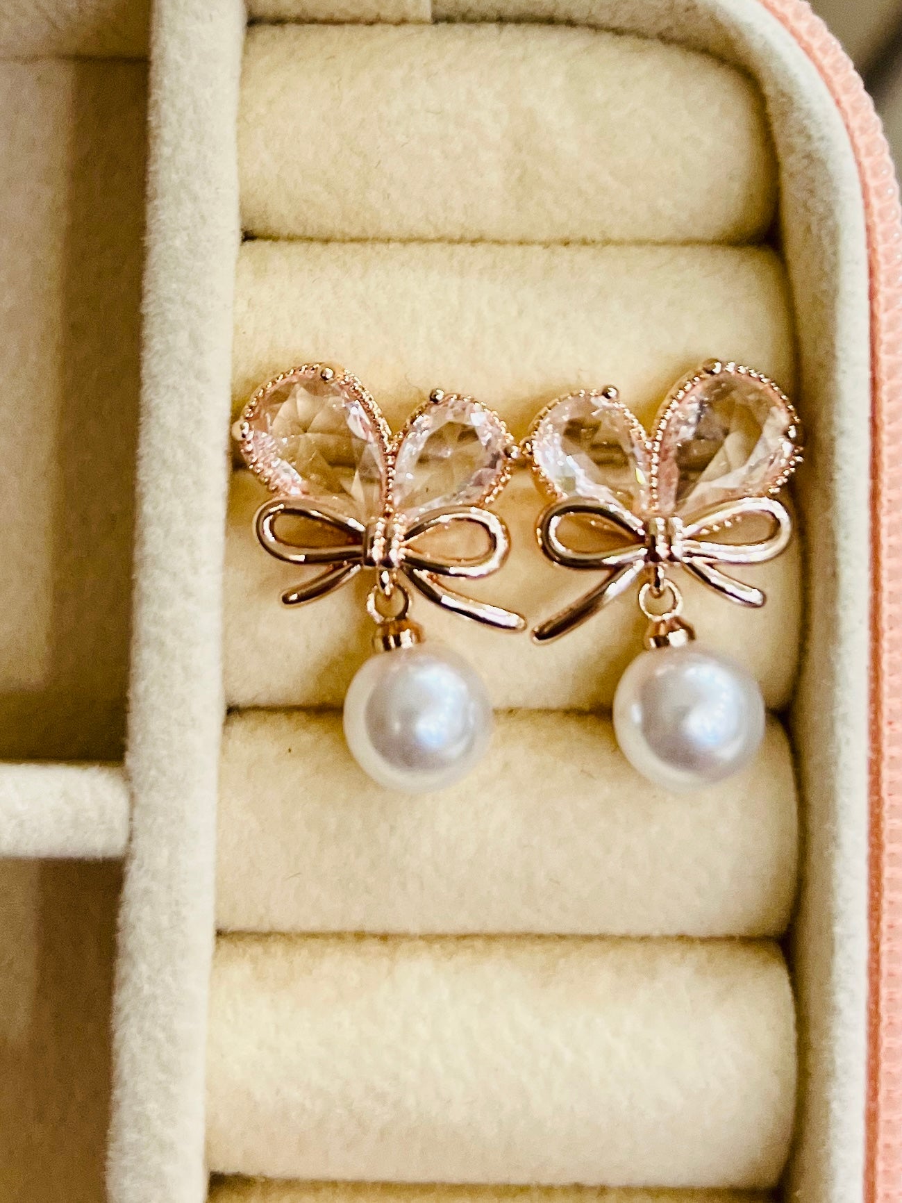 Beautiful crystal stone  studded Pearl drop earring